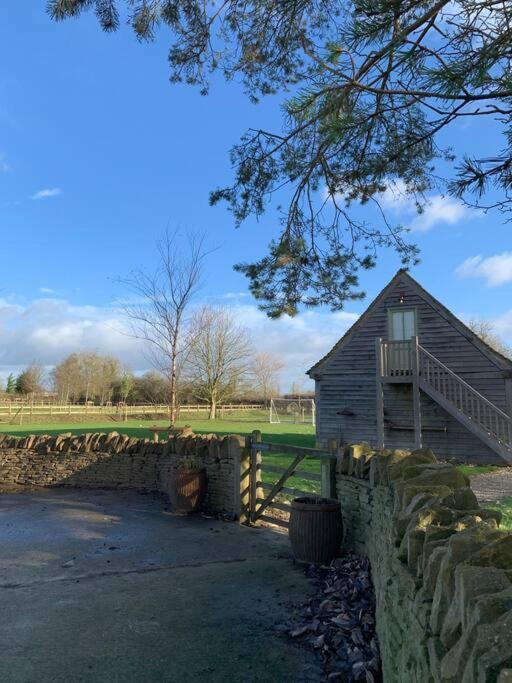 Apartament Annexe Near Malmesbury / Tetbury Hankerton Zewnętrze zdjęcie
