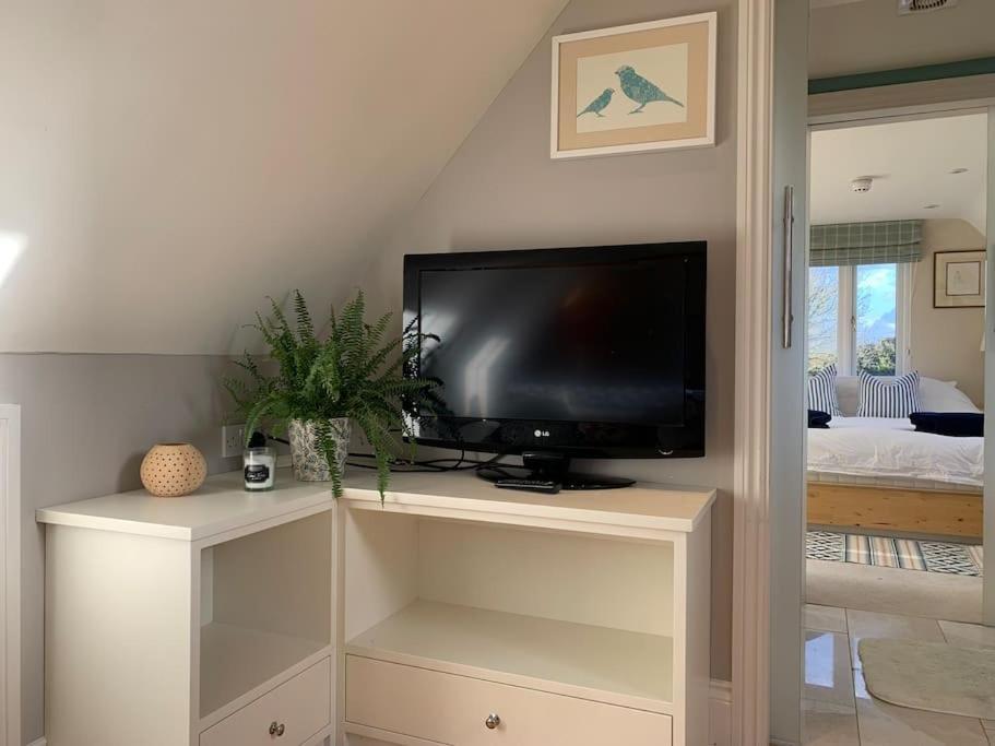 Apartament Annexe Near Malmesbury / Tetbury Hankerton Zewnętrze zdjęcie